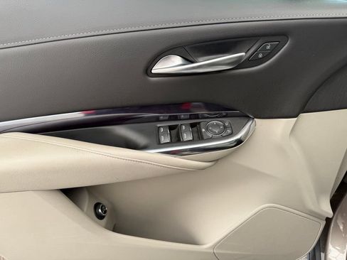 Used 2023 Cadillac XT4 Luxury w/ Driver Awareness Package FWD image 13