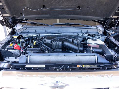 Used 2016 Ford F350 Lariat w/ Lariat Ultimate Package image 40