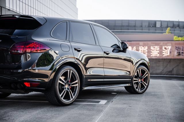Used 2014 Porsche Cayenne GTS AWD/4WD image 50
