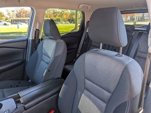 Used 2024 Nissan Rogue SV image 14