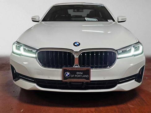 Used 2023 BMW 530i xDrive w/ Premium Package AWD/4WD image 9