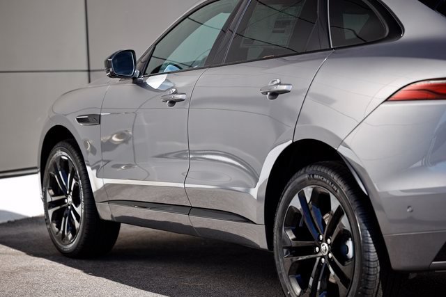 New 2026 Jaguar F-PACE R-Dynamic S AWD/4WD image 11