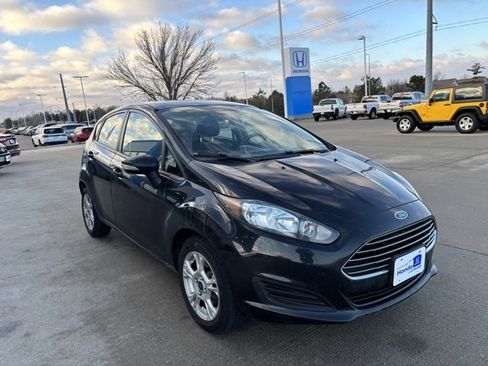 Used 2014 Ford Fiesta SE w/ Comfort Package image 3