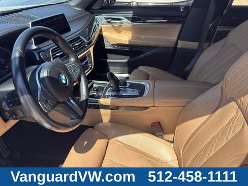 Used 2022 BMW 750i xDrive w/ Executive Package AWD/4WD image 12