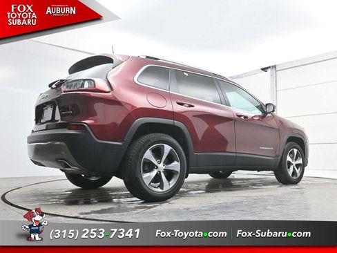 Used 2019 Jeep Cherokee Limited image 19