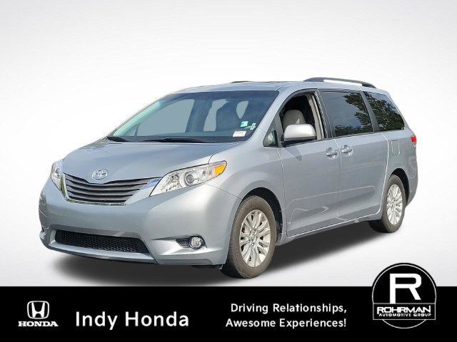 Used 2014 Toyota Sienna XLE FWD image 1