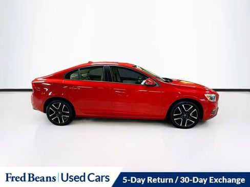 Used 2017 Volvo S60 T5 Dynamic w/ Vision Package image 9