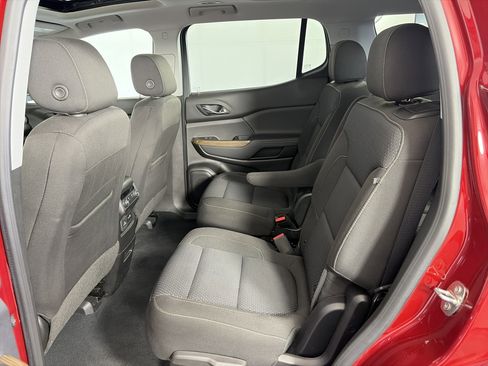 Certified 2023 GMC Acadia SLE w/ Driver Convenience Package image 7