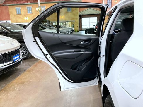 Used 2020 Chevrolet Equinox LT image 20