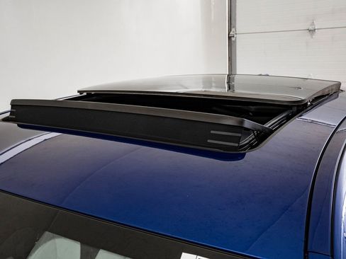 Used 2025 BMW X6 M Competition w/ Executive Package image 14