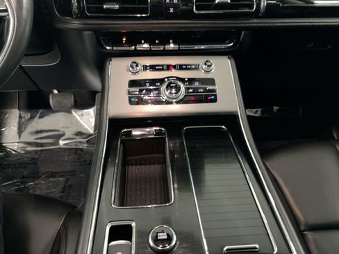 Used 2021 Lincoln Aviator 2WD w/ Elements Package image 18