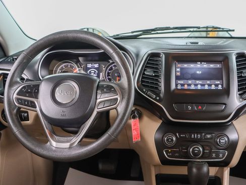 Used 2020 Jeep Cherokee Latitude image 17