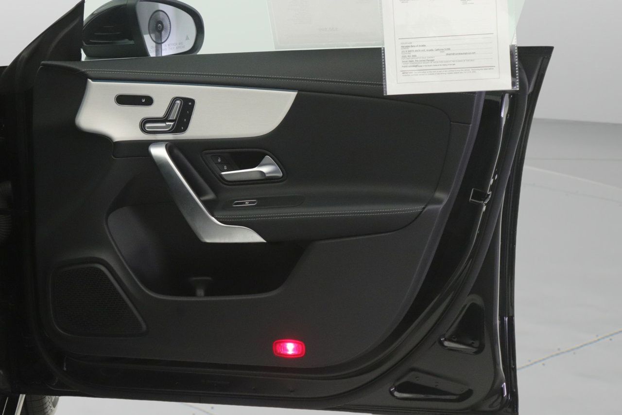 Certified 2023 Mercedes-Benz CLA 250 image 21