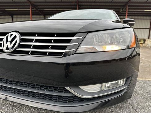 Used 2015 Volkswagen Passat 1.8T SEL Premium FWD image 12