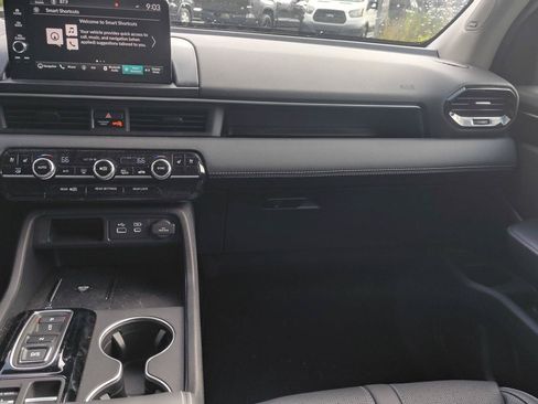 Used 2025 Honda Pilot Elite image 19