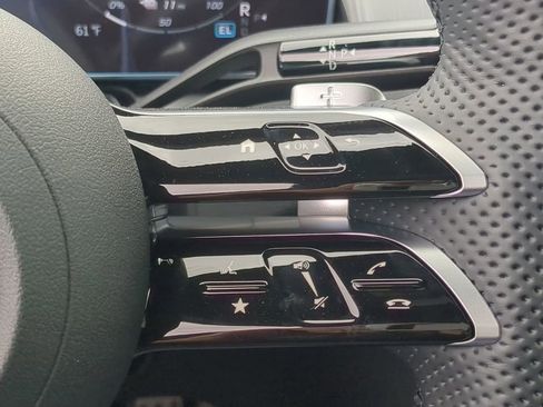 Used 2025 Mercedes-Benz GLC 350e 4MATIC image 13