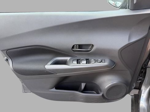 Certified 2025 Nissan Kicks Play S image 14