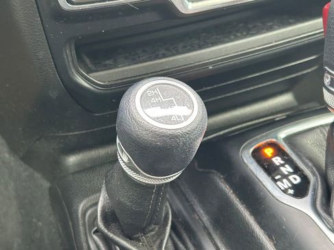 Used 2021 Jeep Gladiator Sport AWD/4WD image 29