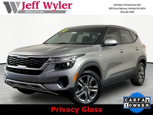 Used 2023 Kia Seltos LX AWD/4WD image 1