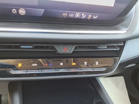 Used 2024 Buick Envision Preferred AWD/4WD image 19