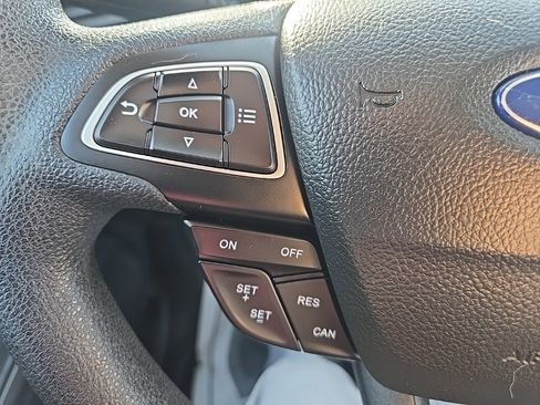 Used 2021 Ford EcoSport SE w/ SE Convenience Package image 14