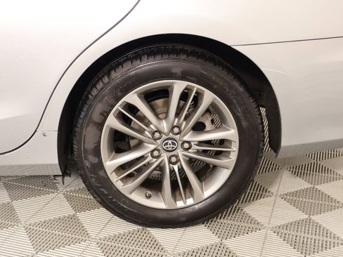 Used 2016 Toyota Camry SE FWD image 17