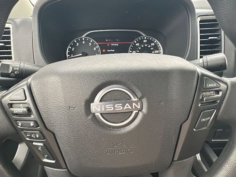 Used 2022 Nissan Frontier SV w/ Graphics Package image 22