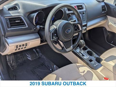 Used 2019 Subaru Outback 2.5i AWD/4WD image 14