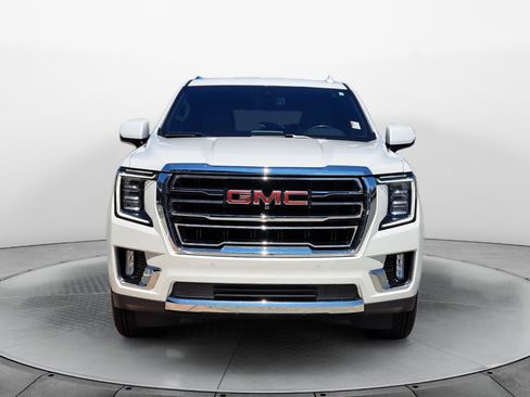 Used 2022 GMC Yukon SLT w/ SLT Premium Package AWD/4WD image 2
