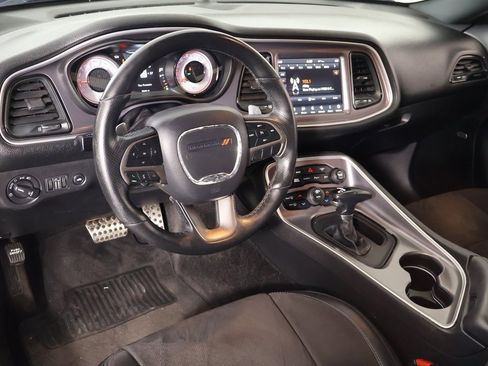 Used 2019 Dodge Challenger R/T Scat Pack w/ Shaker Package image 2