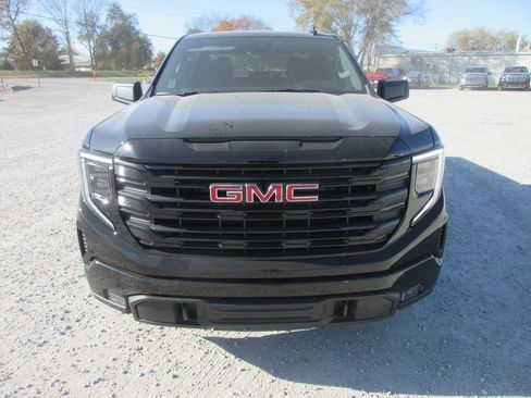 New 2026 GMC Sierra 1500 Elevation image 11