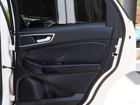 Used 2018 Ford Edge SEL w/ Equipment Group 201A FWD image 26