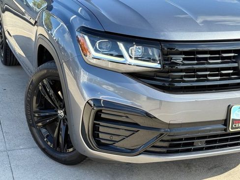 Used 2023 Volkswagen Atlas SEL R-Line AWD/4WD image 4