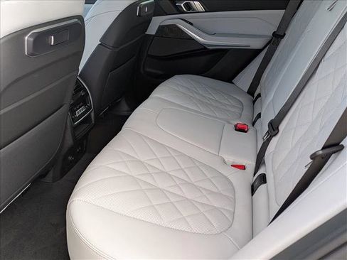 Used 2026 BMW X5 xDrive40i w/ Climate Comfort Package image 17