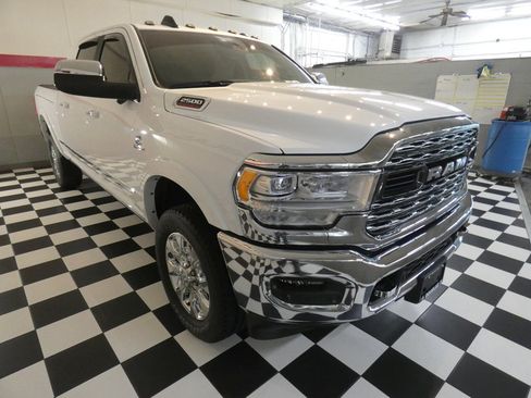 Used 2022 RAM 2500 Limited image 3