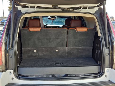 Used 2016 Cadillac Escalade Premium image 7