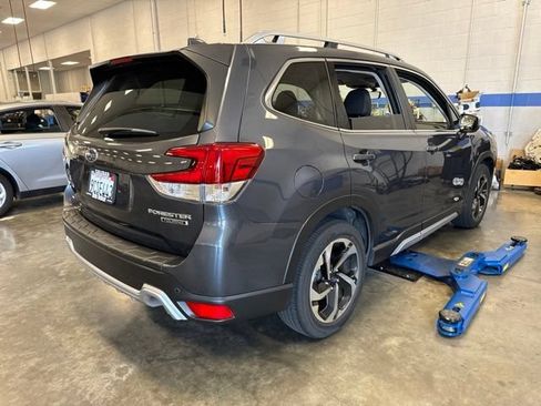 Used 2022 Subaru Forester Touring w/ Popular Package #3 AWD/4WD image 4