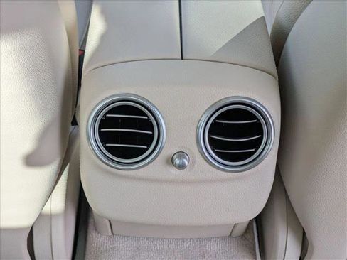 Used 2020 Mercedes-Benz E 350 4MATIC Sedan image 18