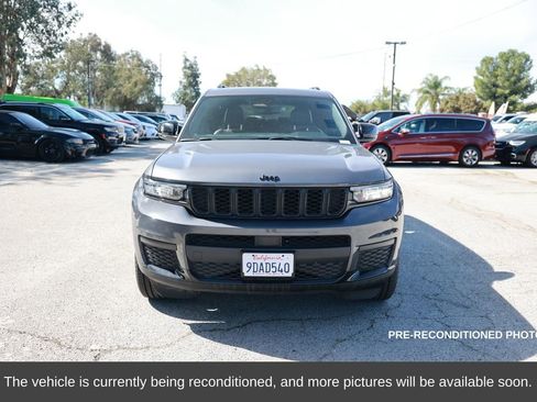 Used 2022 Jeep Grand Cherokee L Laredo image 9
