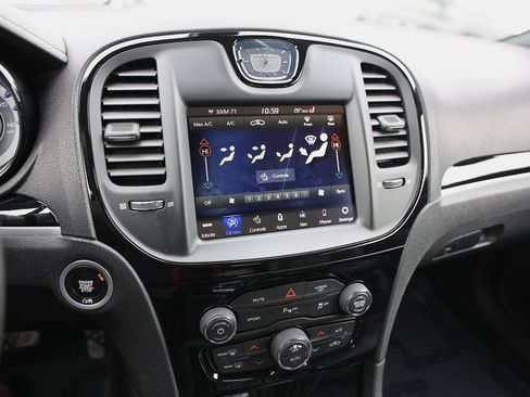 Used 2022 Chrysler 300 S image 23