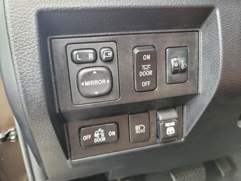 Used 2019 Toyota Tundra 1794 Edition AWD/4WD image 19
