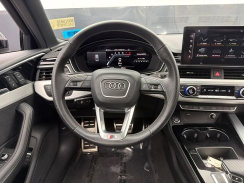 Used 2022 Audi A4 2.0T Premium Plus w/ Premium Plus Package AWD/4WD image 8