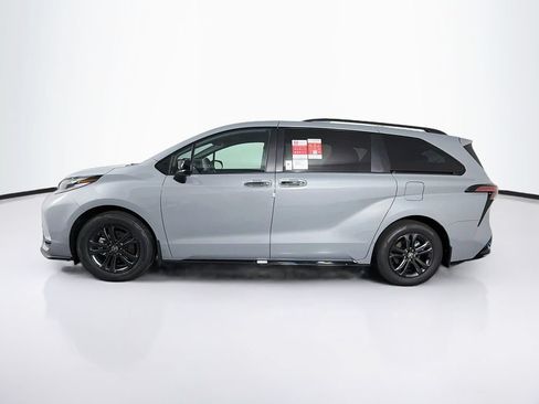 New 2026 Toyota Sienna XSE AWD/4WD image 5