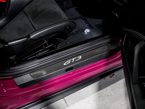 Used 2022 Porsche 911 GT3 image 30