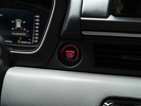 Certified 2025 Honda Pilot Elite image 26