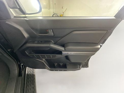 Used 2025 Toyota 4Runner TRD Off-Road image 31