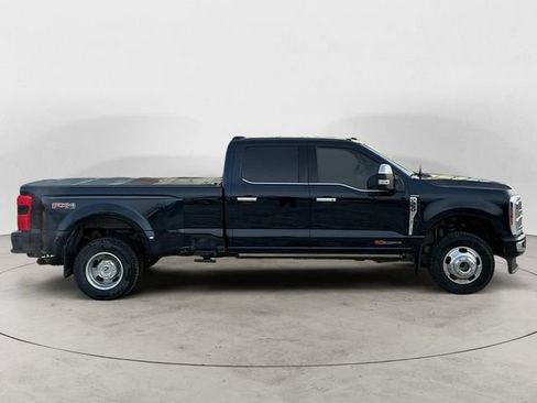 Used 2025 Ford F350 Platinum w/ Platinum Plus Package image 6