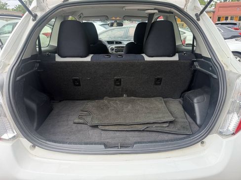 Used 2012 Toyota Yaris L FWD image 12