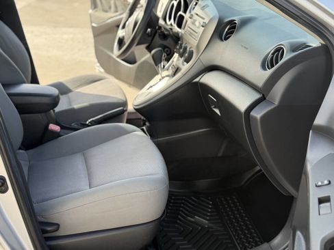 Used 2012 Toyota Matrix S image 6