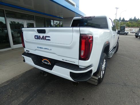 Used 2022 GMC Sierra 2500 Denali AWD/4WD image 3